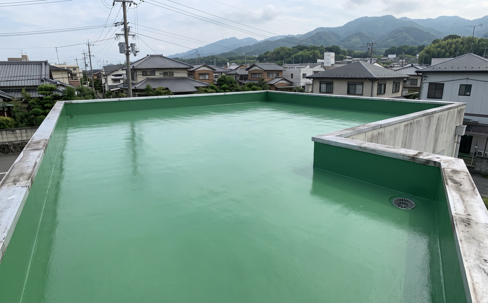 防水塗装を終えたベランダ